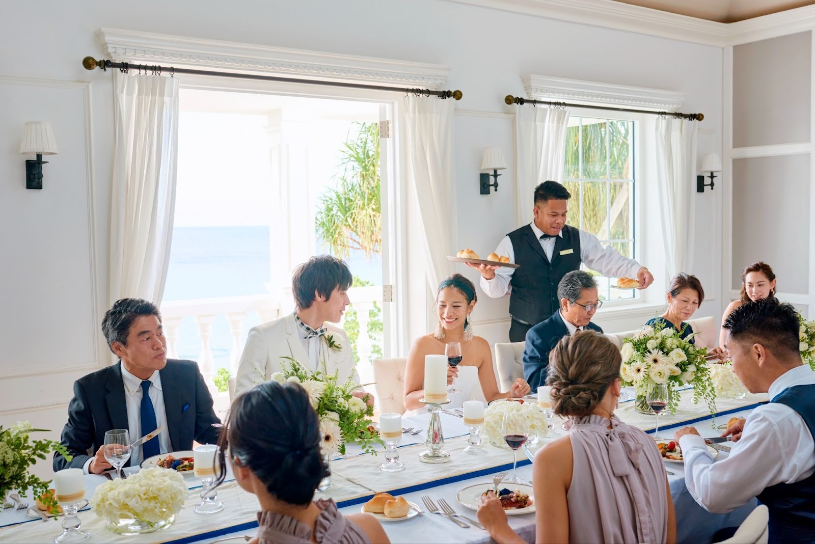 家族と食事パーティ