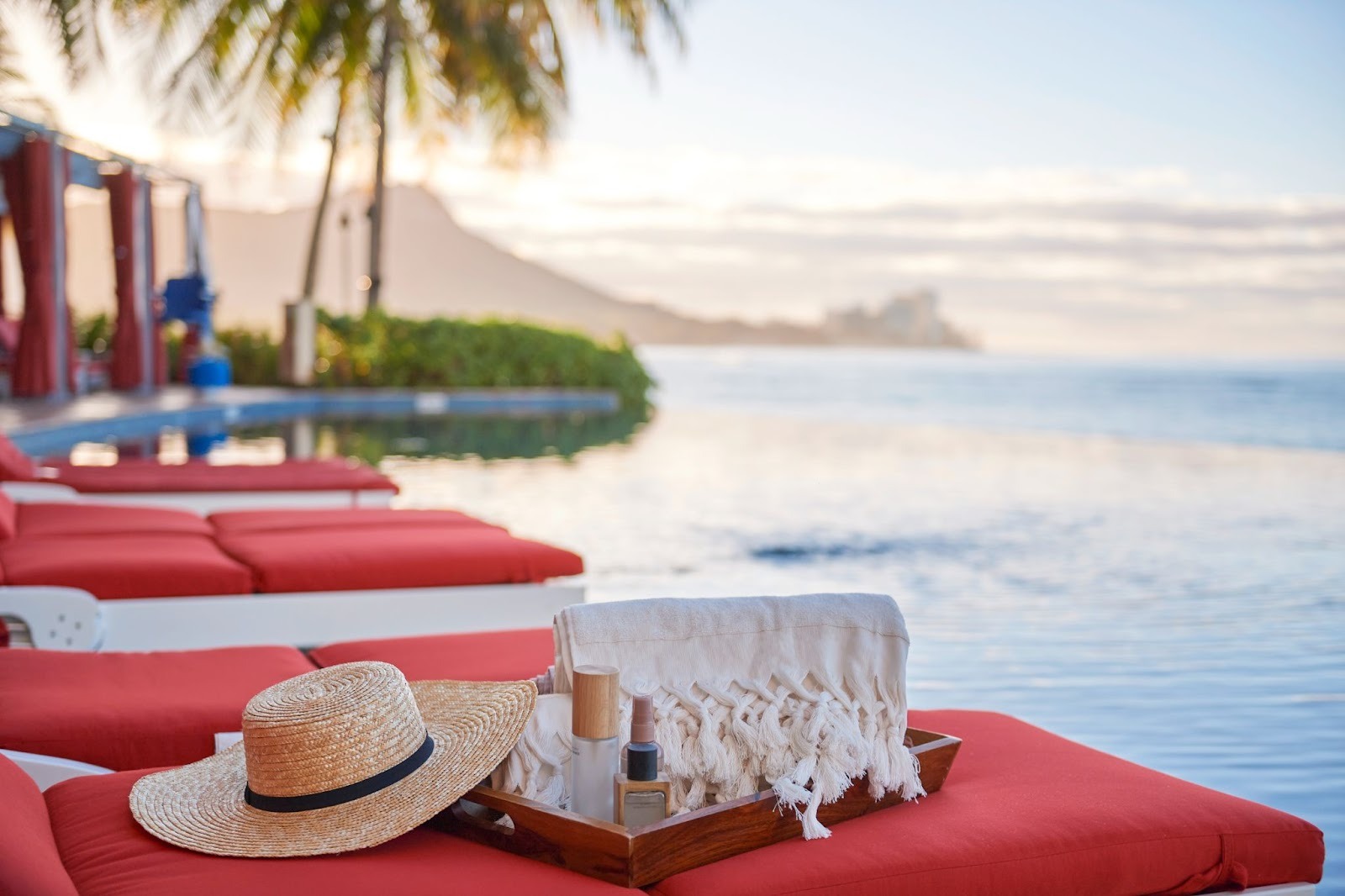 ハワイのプールサイド