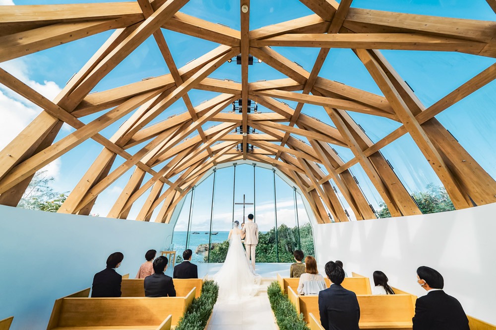 瀬良垣島教会の挙式風景