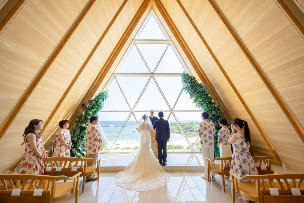 奏の教会の挙式風景